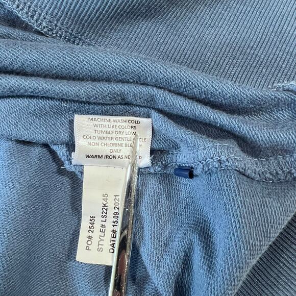 Peter Millar Women Sweatshirt Medium Blue Natural Fading Hoodie Pullover - Picture 9 of 10